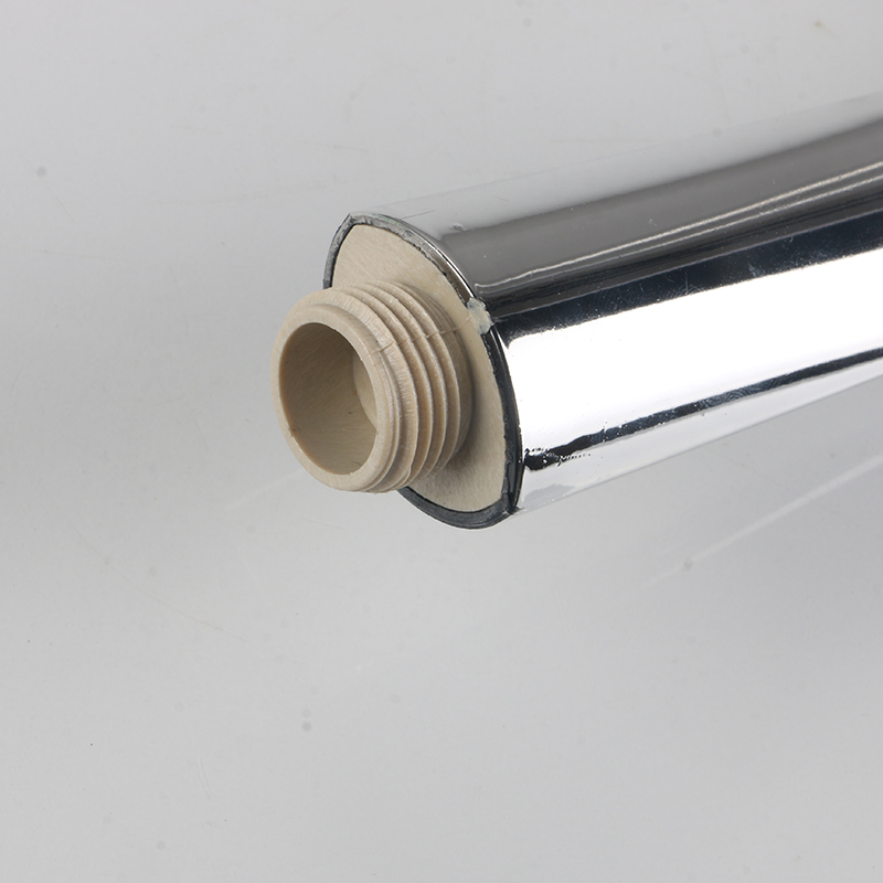 Penusuk cincin oranye